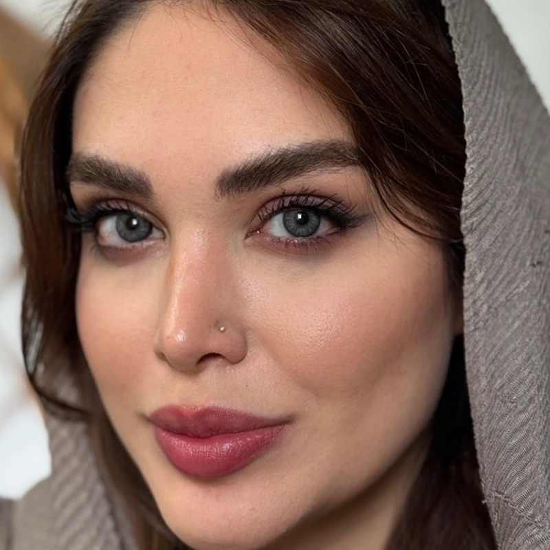 لنز آلیس گری rose