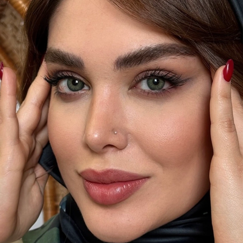 لنز کلارا گرین rose