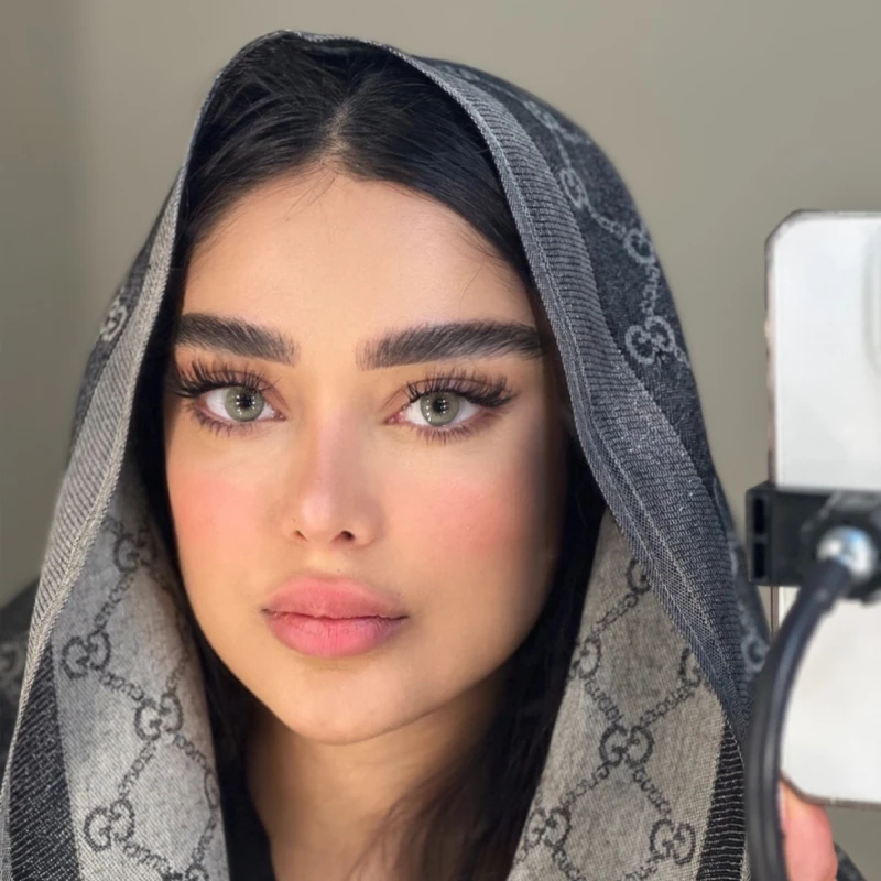 لنز لیلی گرین rose