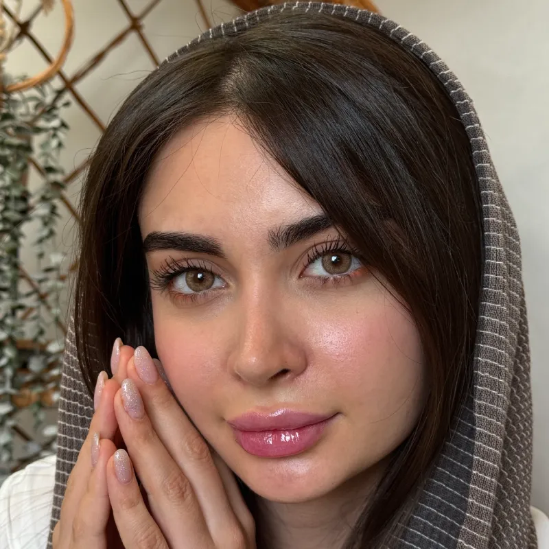 لنز لیلی براون rose