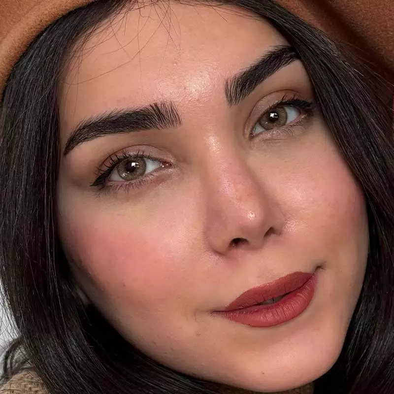 لنز لیلی براون rose