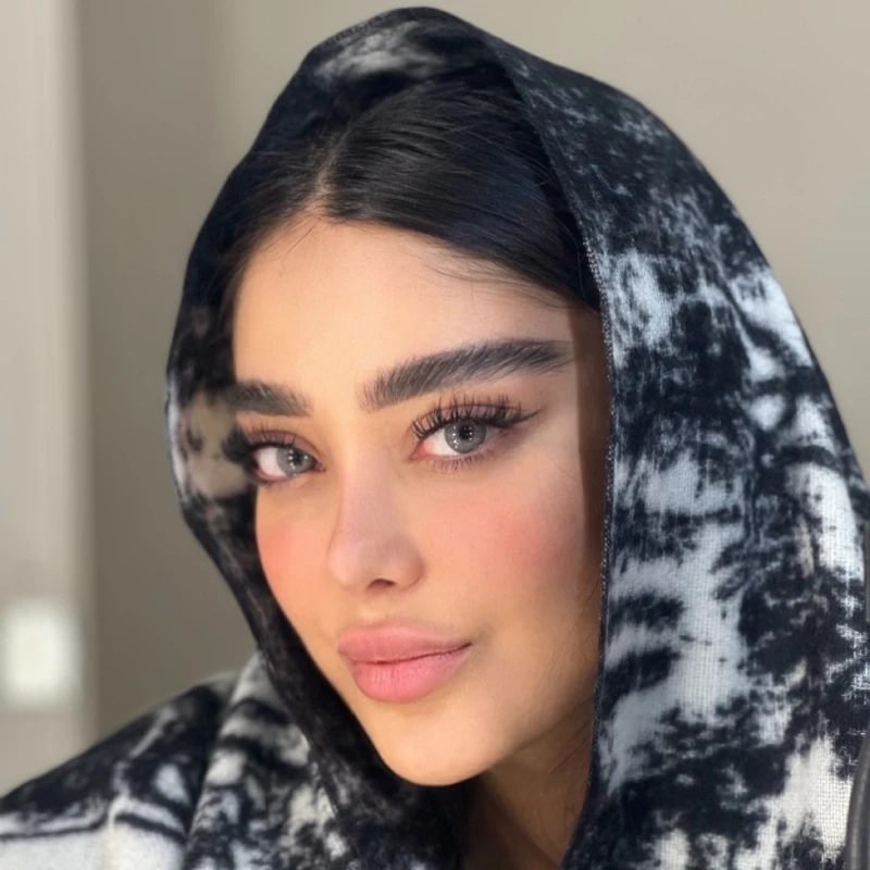 لنز سندی گری rose