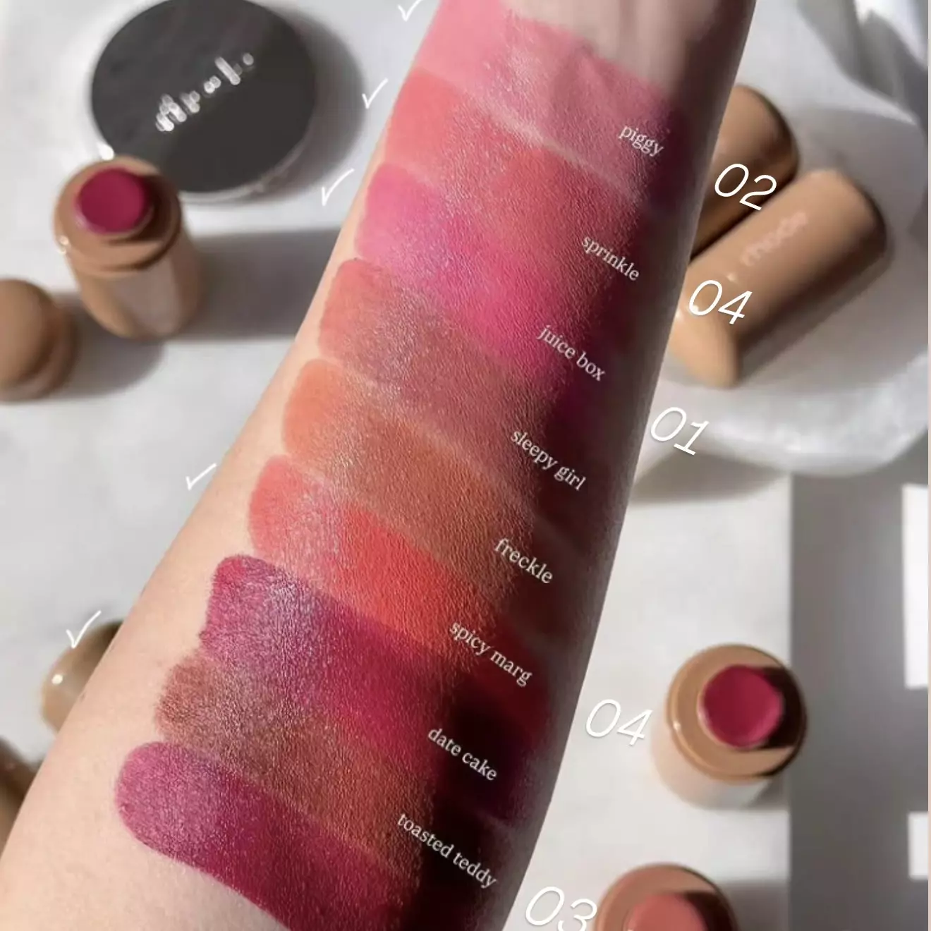 رژگونه استیکی rimocoo