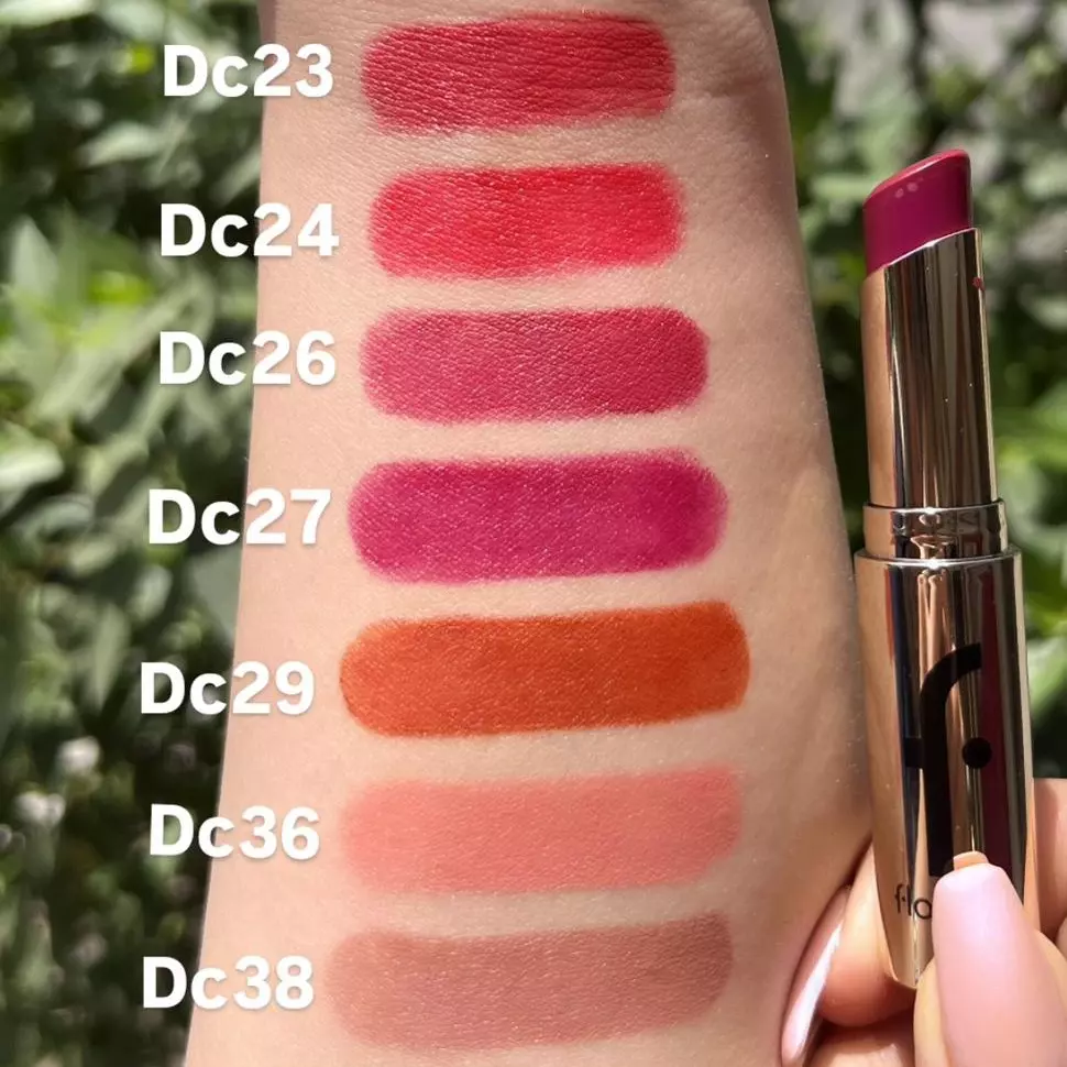 رژلب جامد فلورمار مدل Deluxe Cashmere شماره DC 26